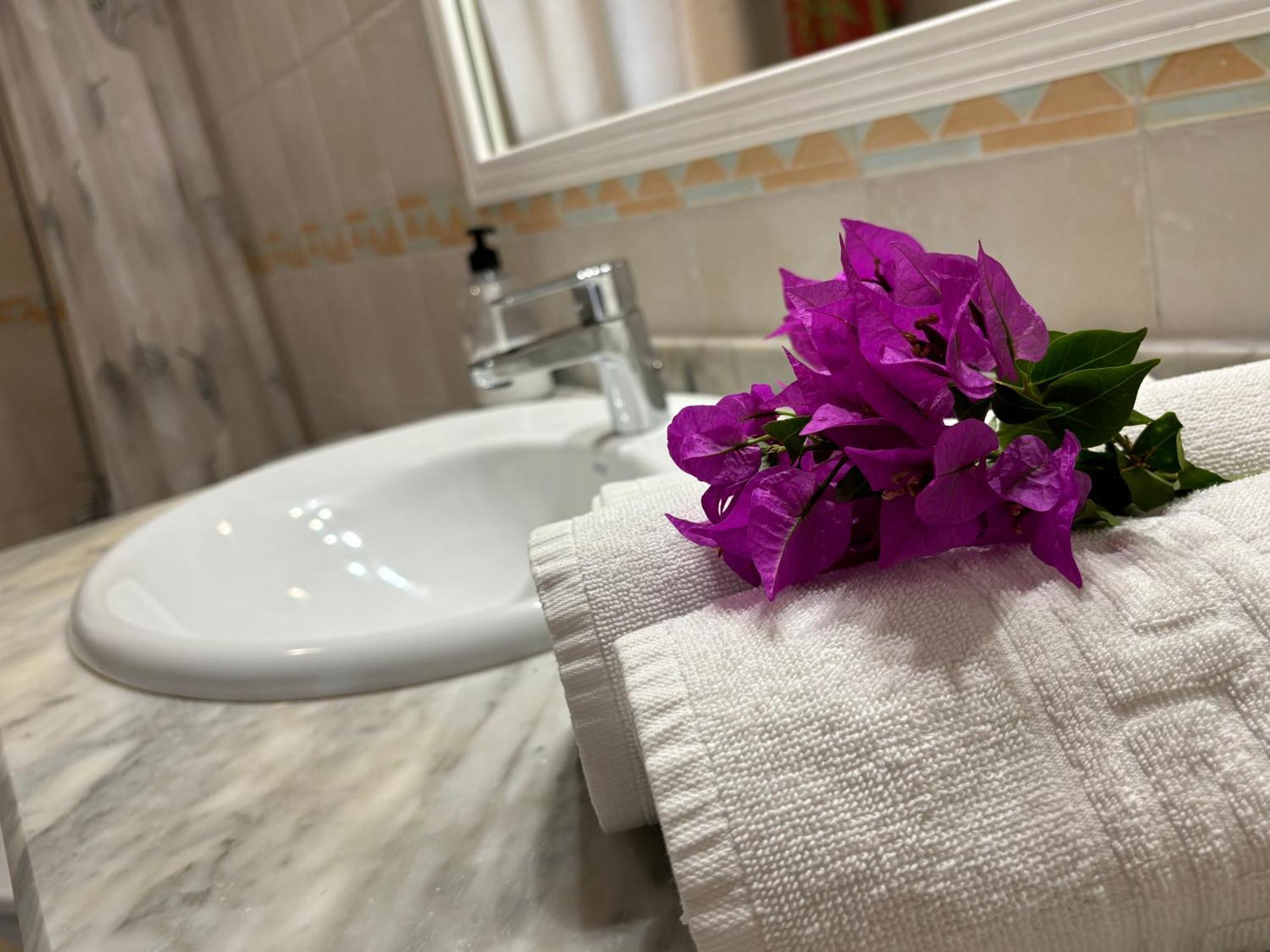Happy Granada Apartment Los Cristianos  Bagian luar foto