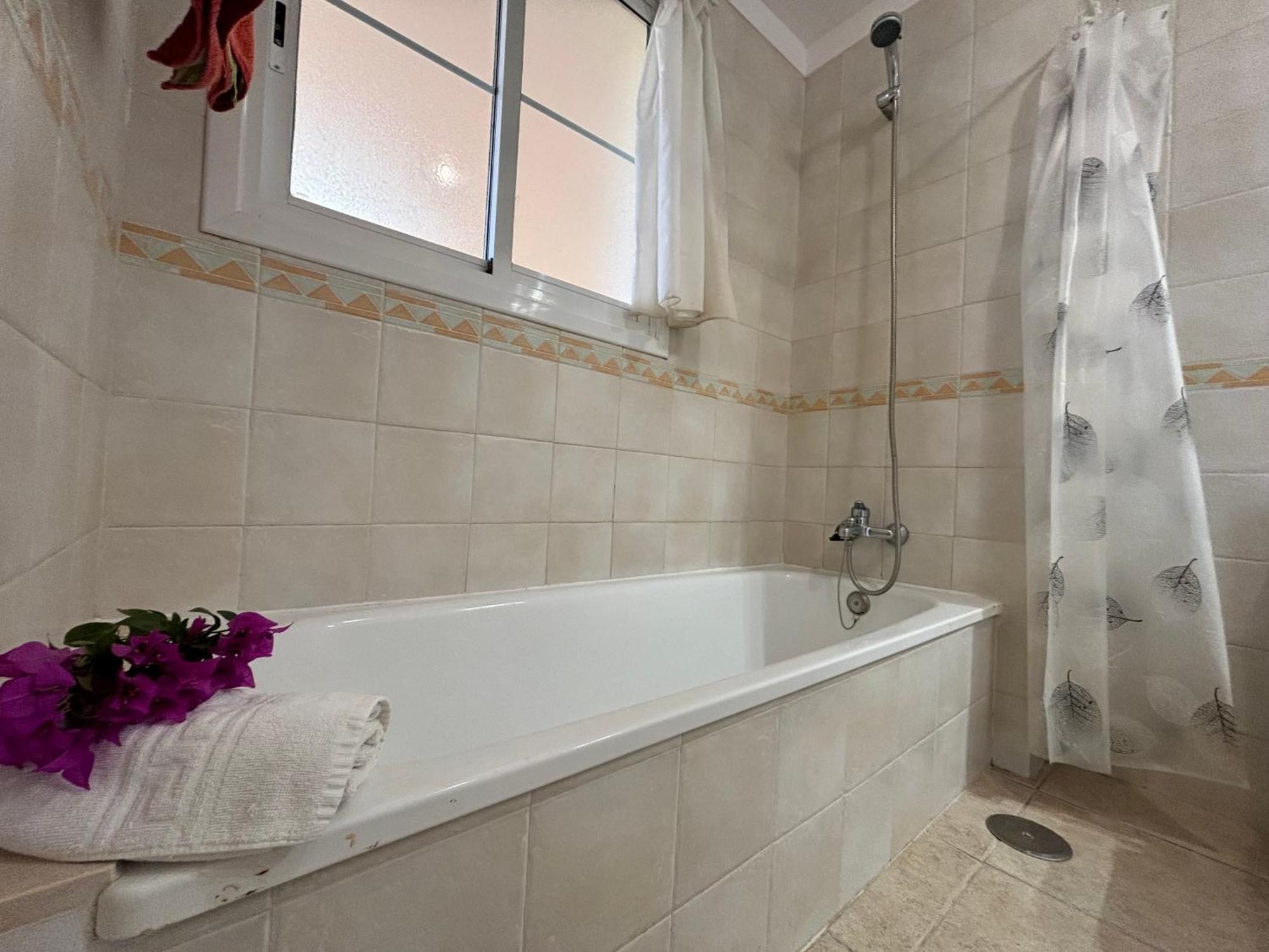 Happy Granada Apartment Los Cristianos  Bagian luar foto