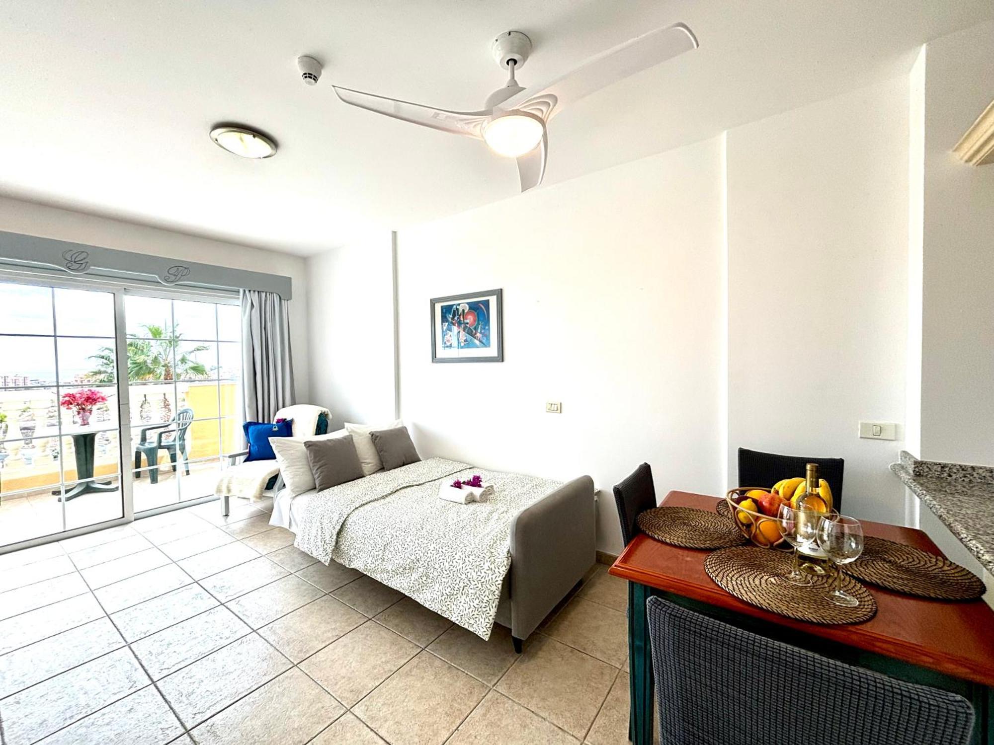 Happy Granada Apartment Los Cristianos  Bagian luar foto