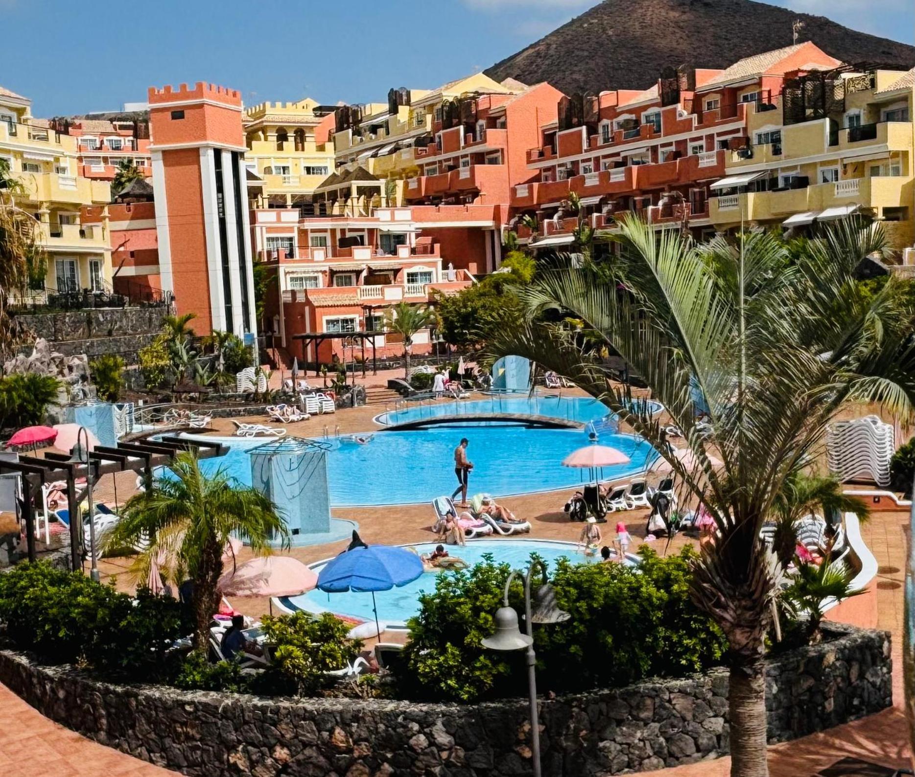 Happy Granada Apartment Los Cristianos  Bagian luar foto